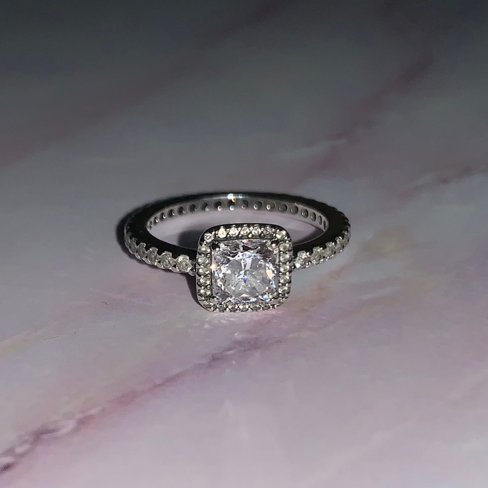SQUARE SPARKLE PANDORA RING💍💎 ♡